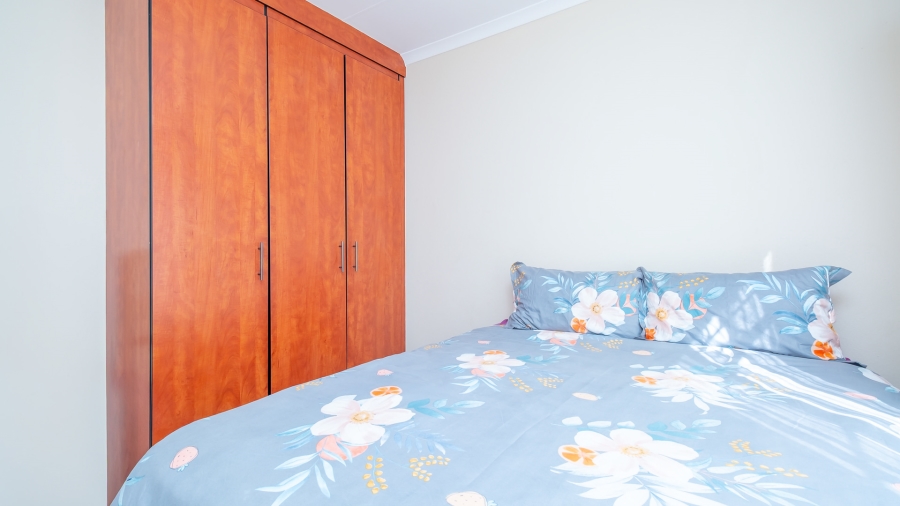 2 Bedroom Property for Sale in Waterval East North West
